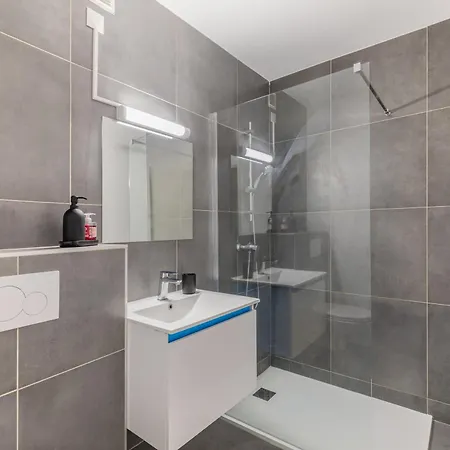 Avec Terrasse Vue Jardin * Antibes