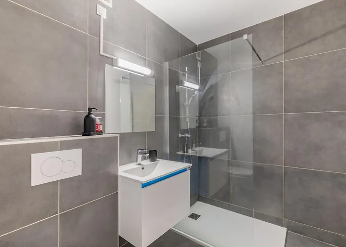 Avec Terrasse Vue Jardin * 앙티브